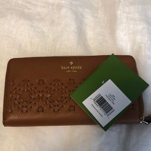 Late spade leather wallet- new with tags